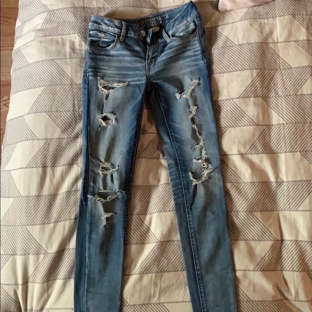 American eagle distressed jeans